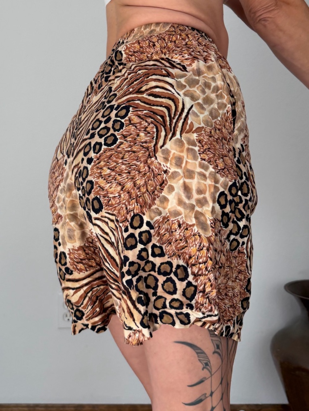 Teddi Vintage Animal-Print High-Waist Elastic Waist Shorts in Brown and Black